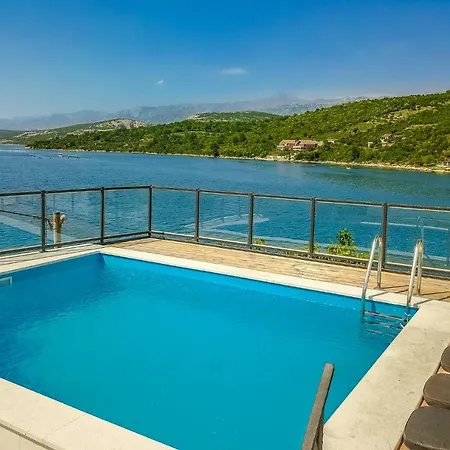 Holiday House 