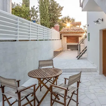 Holiday House 