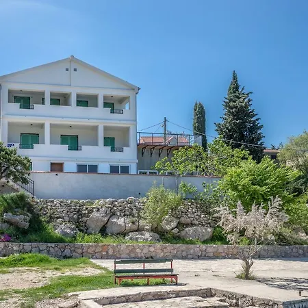 아파트 Holiday House 